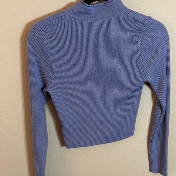 Women's Lavender Ribbed Crop Top - Picture 6 of 6